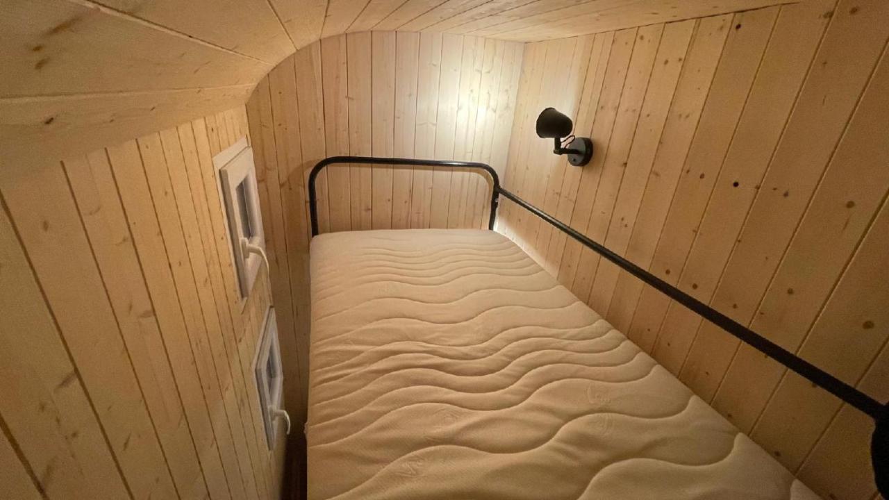 Glamping - Stylova Maringotka V Srdci Ladova Kraje, Pobliz Hlavniho Mesta Prahy Stribrna Skalice Ngoại thất bức ảnh